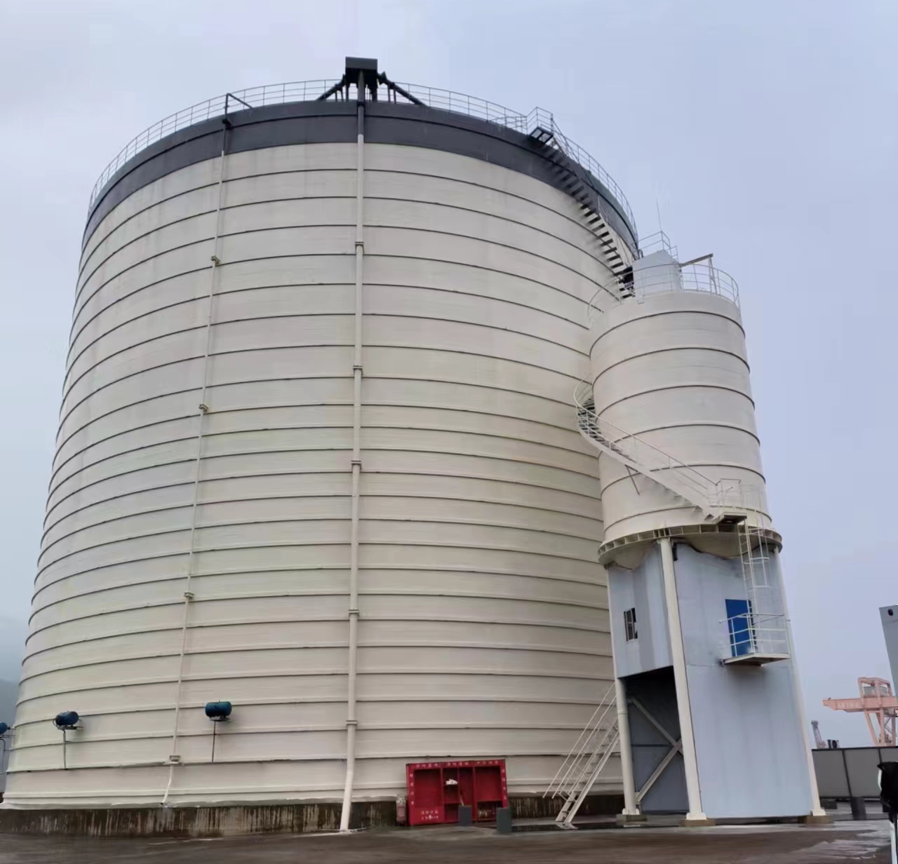 德宏10万吨水泥钢板库